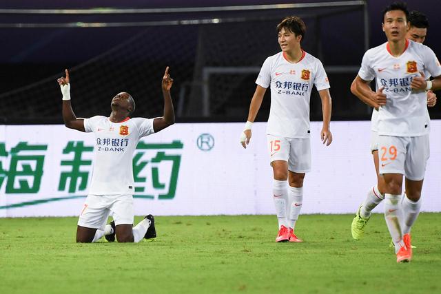 中国U17以2-1逆转获胜，晋级淘汰赛将对阵河床